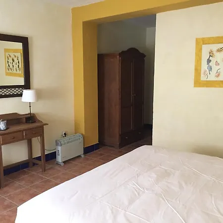 Bed & Breakfast Cortijo Carrillo 2*