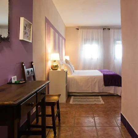 Bed & Breakfast Cortijo Carrillo 2*